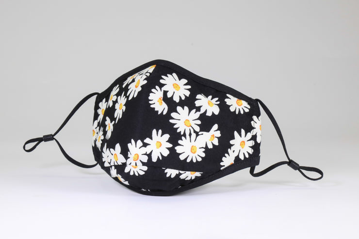 White Daisies on black | No Valve